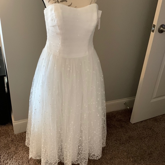 David's Bridal Dresses & Skirts - David’s Bridal Galina Strapless Wedding Dress